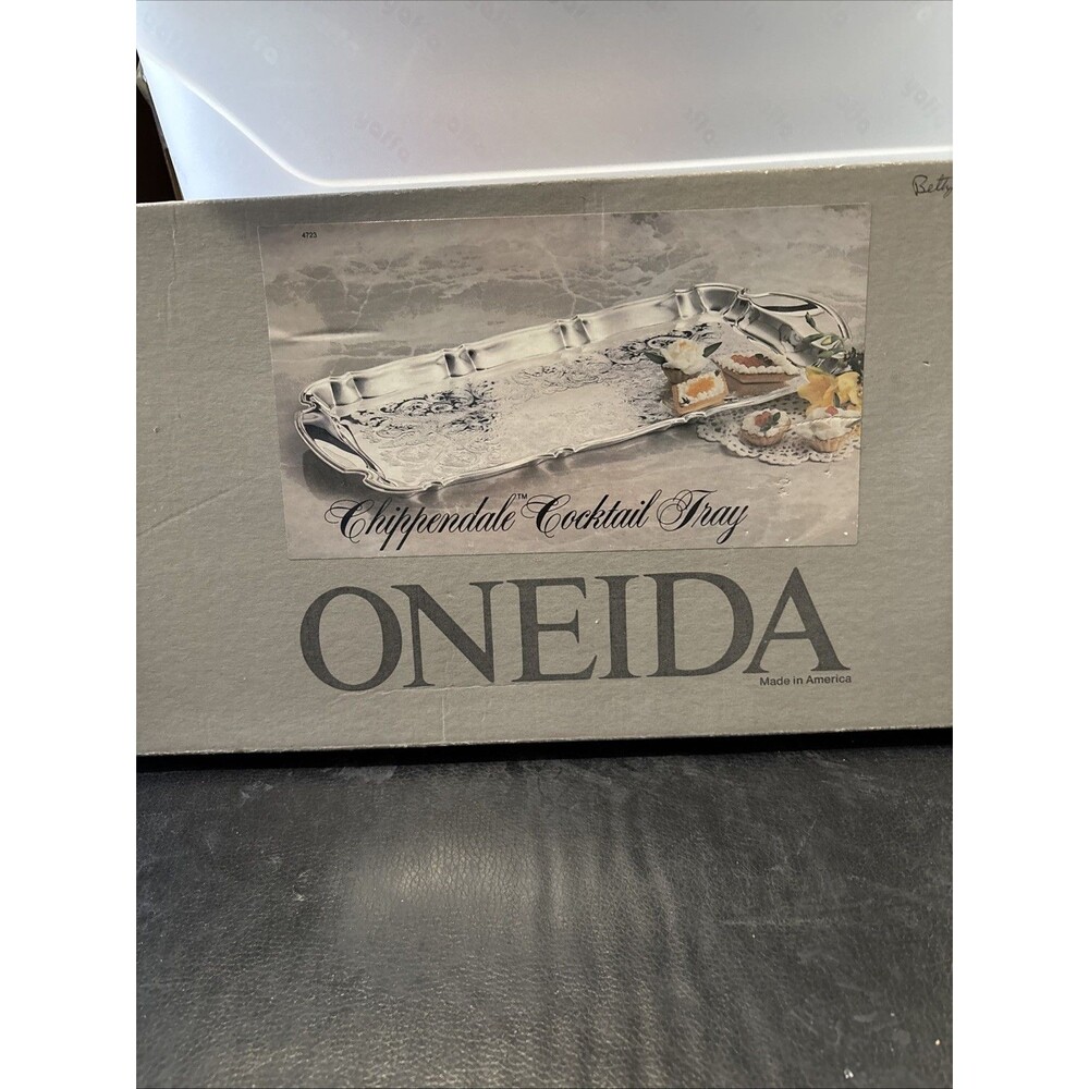 Oneida Silverplate Chippendale Cocktail Tray 18" With Box Engraved